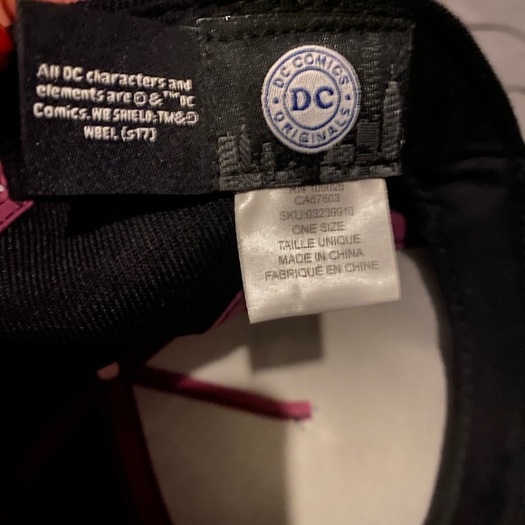 DC joker and Harley Quinn hat - Picture 5 of 5